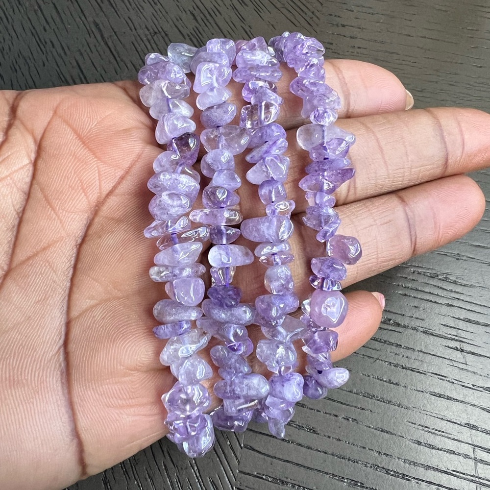 (ONE) Amethyst chip bracelet SIZE 6.5-7,